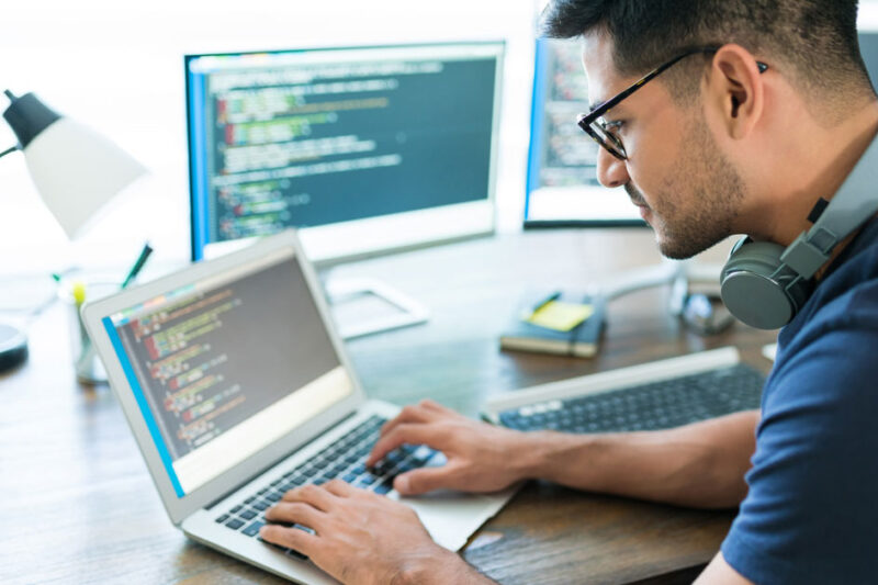 Magkano ang tuition fee ng Computer Science student?