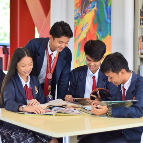 Magkano ang tuition fee ng BS/AB Foreign Service student?