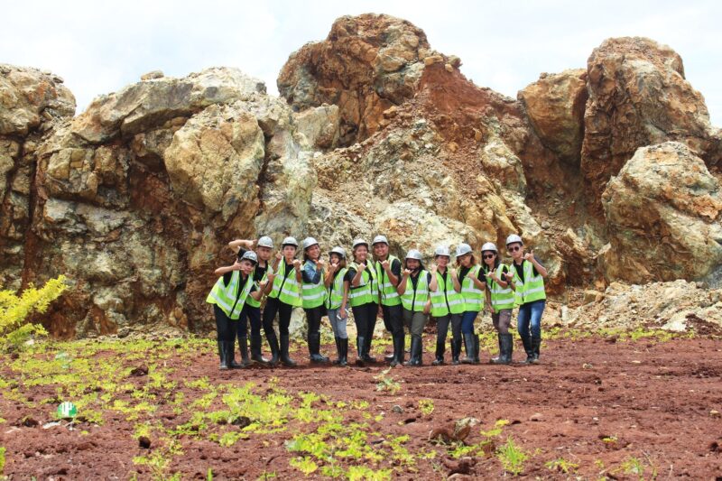 Magkano ang tuition fee ng Geology student?