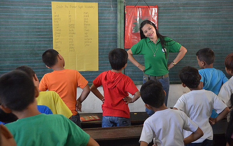 Magkano ang Tuition Fee ng Teacher